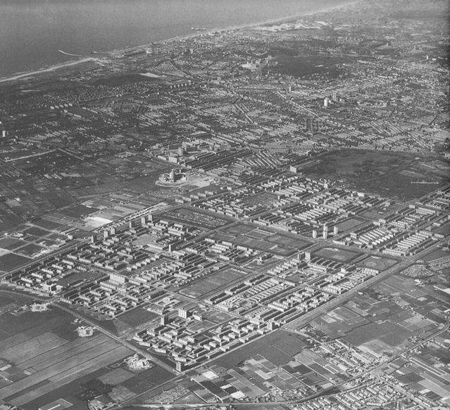 Figuur 1 	Den Haag Zuidwest in 1974, bron: beeldbank van het Haags gemeentearchief.