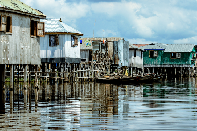 Huisjes in Ganvie, Benin, Afrika door Dave Primov (bron: Shutterstock)