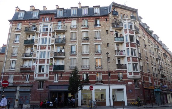 Rue de l'Ourcq-angle rue de l'Oise door VVVCFFrance (bron: Wikimedia Commons)
