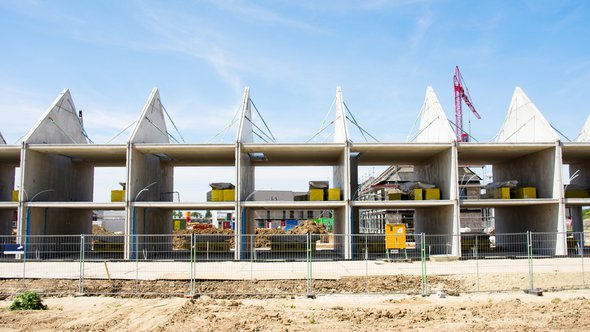 Bouw van rijtjeswoningen in Nijmegen door Marcel Rommens (bron: Shutterstock)