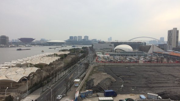 3. underutilised waterfront Huangpu River- Expo 2010 Shanghai (photo Harry).JPG