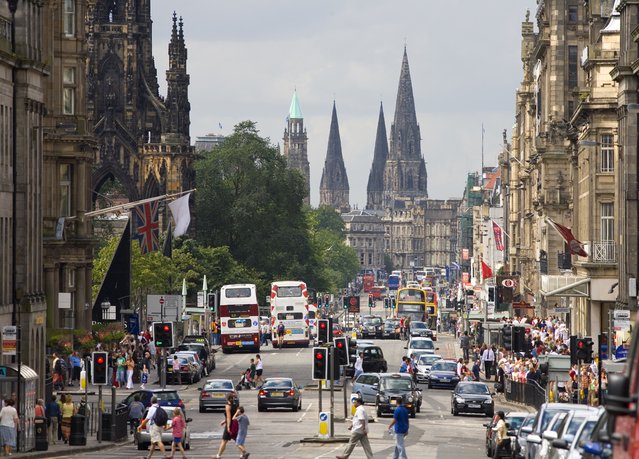 Princes Street in Edinburgh door Duirinish Light (bron: Shutterstock)