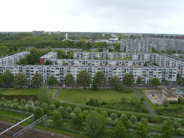 Overvecht Zuid: Overvecht Spoorzone door Ruben alexander (bron: Wikimedia Commons)