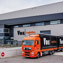 Vos Logistics, Oss door Joyce Roosenhart (bron: Wikimedia Commons)