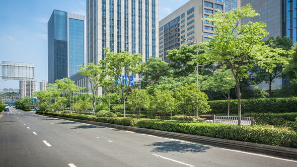 exterior of a modern office building door John_T (bron: Shutterstock)