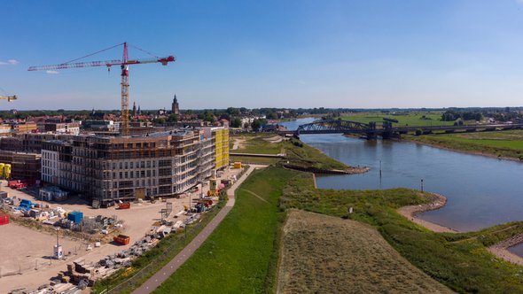 Luchtfoto Noorderhaven, Zutphen door Maarten Zeehandelaar (bron: shutterstock.com)