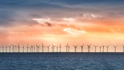 Windmolenpark op zee door Cinematographer (bron: Shutterstock)