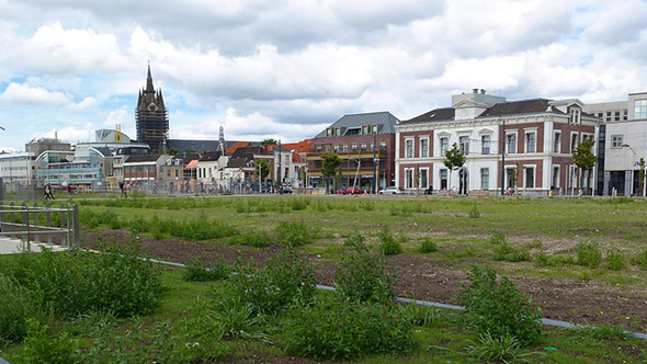 Braakliggend terrein aan de Coenderstraat in Delft (bron: Steven Lek)