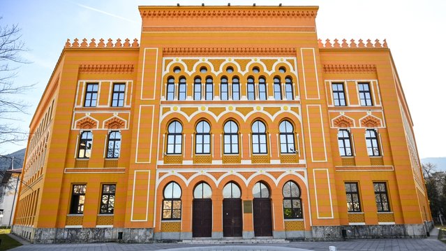 Building of Gymnasium door Ajdin Kamber (bron: shutterstock)