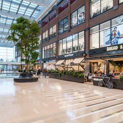 Hoog Catharijne winkelcentrum in Utrecht door BYonkruud (Shutterstock)