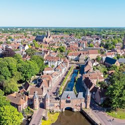 Luchtfoto van Amersfoort met de Koppelpoort door Steve Photography (bron: Shutterstock)