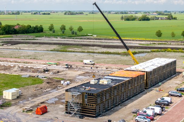 Modular housing under construction door Thomas Roell (bron: Shutterstock)