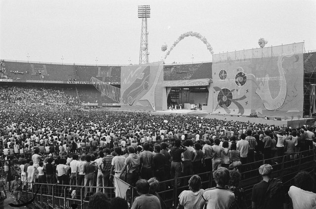 Rolling Stones concert in het Feijenoordstadion door Marcel Antonisse / Anefo (bron: Wikimedia Commons)