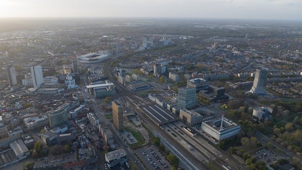 Spoorzone Eindhoven door Make more Aerials (bron: Shutterstock)