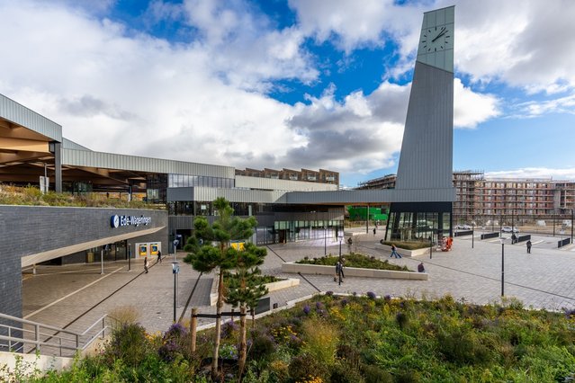 Station Ede Wageningen door Milos Ruzicka (bron: Shutterstock)