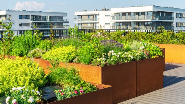 Urban garden op een appartementencomplex door Nieriss (bron: Shutterstock)