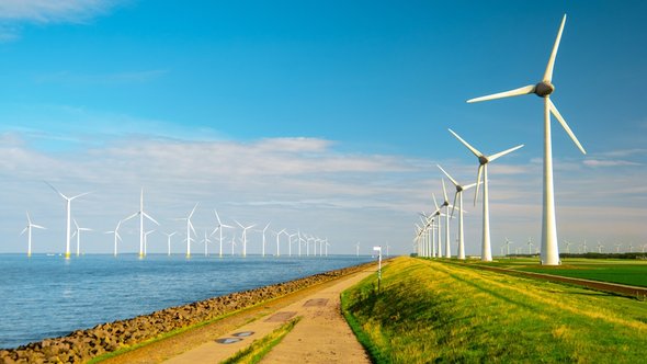Windmolenpark in Nederland door Fokke Baarssen (bron: Shutterstock)