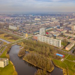 Luchtfoto van Groningse wijk Vinkhuizen uit 2019 door Rudmer Zwerver (bron: Shutterstock)