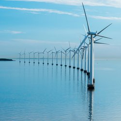 Offshore windmolenpark door Marc Studer (bron: shutterstock.com)