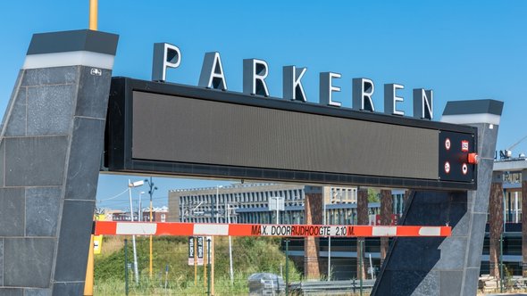Parkeergarage Leidsche Rijn Centrum door PixelBiss (bron: shutterstock)