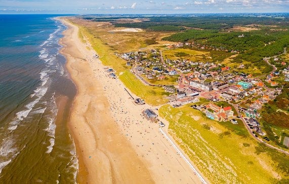 Bergen aan Zee door Allard One (bron: shutterstock)