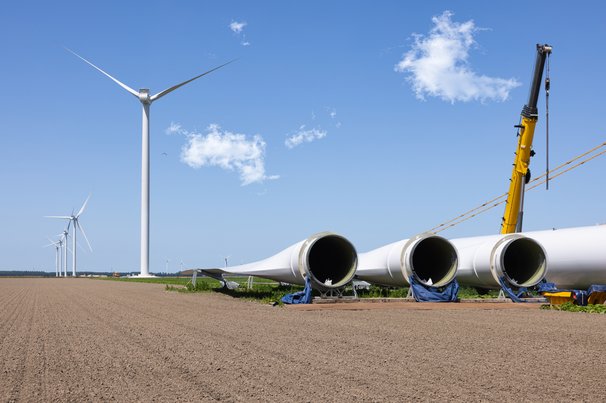 Windturbine in Zeewolde door T.W. van Urk (bron: Shutterstock)