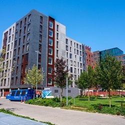 Generationernes hus en Pakhusene, Aarhus Ø in Aarhus, Denemarken door Christian Fogtmann (bron: Shutterstock)