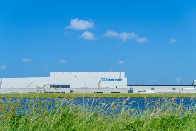 Distributiecentrum van Albert Heijn in Zaandam door Hans Engbers (bron: Shutterstock)