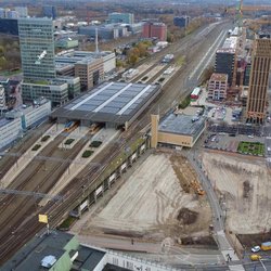 Luchtfoto van Eindhoven centraal station door whereguygoes001 (bron: Shutterstock)