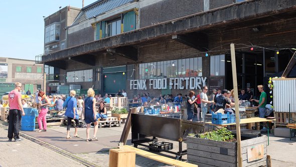 Fenix Food Factory" (CC BY-SA 2.0) by AlexanderVanLoon door Alexander van Loon (bron: Flickr)