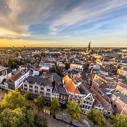 Luchtfoto binnenstad Groningen door Rudmer Zwerver (bron: Shutterstock)