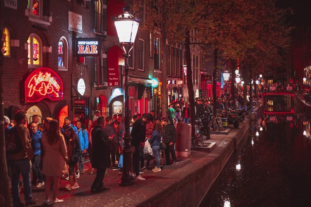 Red Light District in Amsterdam door hurricanehank (bron: Shutterstock)