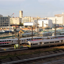 "Sunnyside Rail Yard, Long Island City, Q" (CC BY-SA 2.0) by InSapphoWeTrust door InSapphoWeTrust (bron: Flickr)