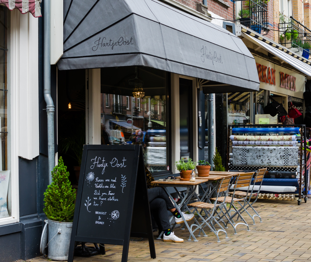 Cafe "Hartje Oost" in Javastraat, Amsterdam door Annet_ka (bron: Shutterstock)