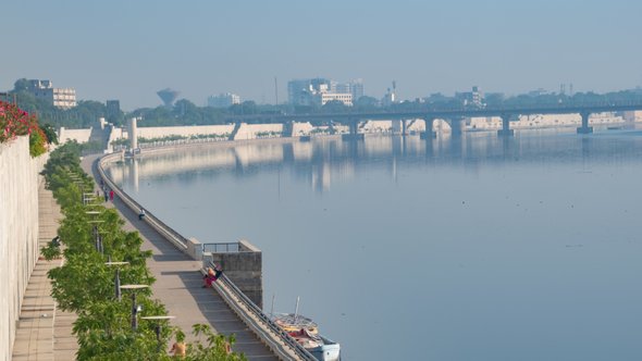 Sabarmati rivier, Ahmedabad in India door Dinesh Hukmani (bron: Shutterstock)