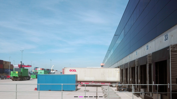 Barge terminal en XPO Tilburg. Foto: Merten Nefs.  Distributiecentra in Nederland. Beeld: Stec groep.  Venlo Tradeport. Foto: Merten Nefs.  Venlo Tradeport. Uit rapport Rademacher de Vries.  Distributiecentrum. Beeld: Stec groep.  Beeld: Rademacher de Vri