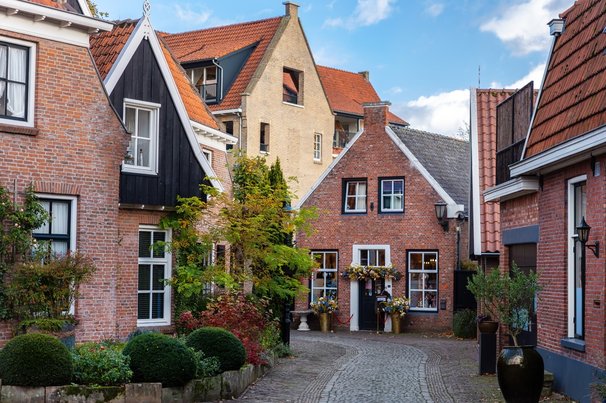 Charmante straat door K-FK (bron: Shutterstock)
