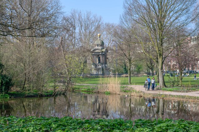Sarphatipark in Amsterdam. door Dutchmen Photography (bron: Shutterstock)
