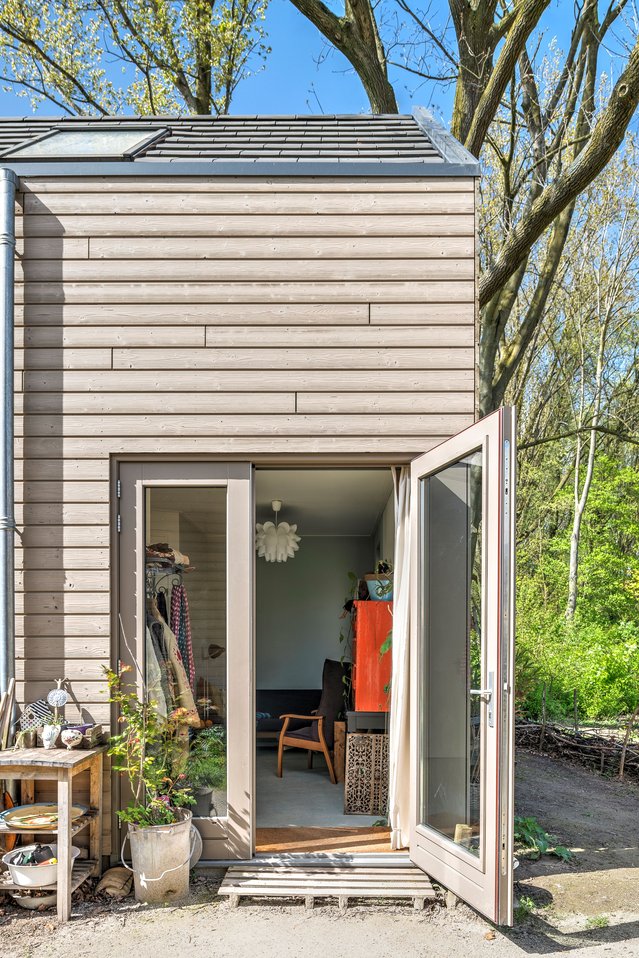 Houten tiny house in Groeneweerd door Jonah Samyn (bron: De Architect)