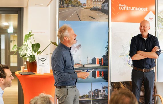 Co Verdaas in gesprek met Egon Ineveld van de gemeente Breda door Wendy de Hoog (bron: Stichting Kennis Gebiedsontwikkeling)