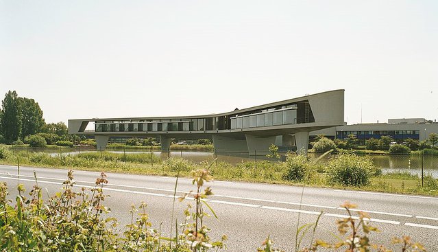 Mijdrecht, Johnson Wax Fabriek door Technau, Sergé (bron: Wikimedia Commons)