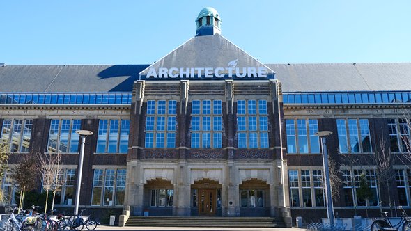 Faculteit bouwkunde, TU Delft door Van Rijn photography (bron: Shutterstock)