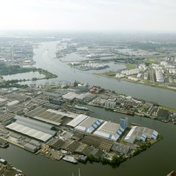 luchtfoto Zaandam door Irvin van Hemert (bron: Your Captain Luchtfotografie)