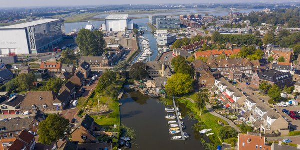 Havengebied Alblasserdam door Cees van de Wal (bron: alblasserdam.nl)