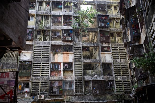 Een vervallen appartementencomplex in Dharavi, Mumbai door Sebastian Gora Photo (bron: shutterstock)