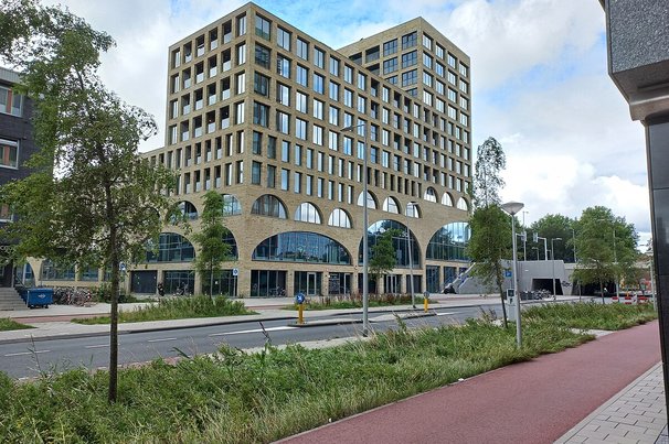 Westbeat van Studioninedots, Delflandlaan, Amsterdam Nieuw-West door Ceescamel (bron: Wikipedia Commons)