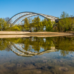 Brienenoord bridge near Rotterdam Netherlands door Jack Dwarswaard (bron: Shutterstock)