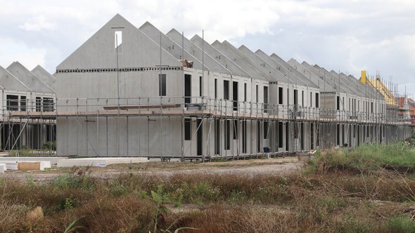 Woningbouw in Zevenhuizen door André Muller (bron: Adobe Stock)