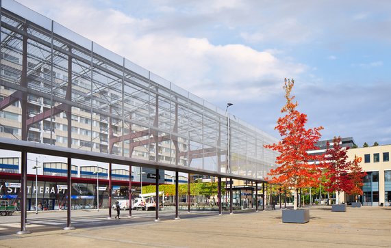 Het Koningsplein in Tilburg door TonyV3112 (bron: Shutterstock)