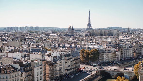 Parijs Skyline_Photo by Alexander Kagan on Unsplash door Alex Holyoake (bron: Flickr)